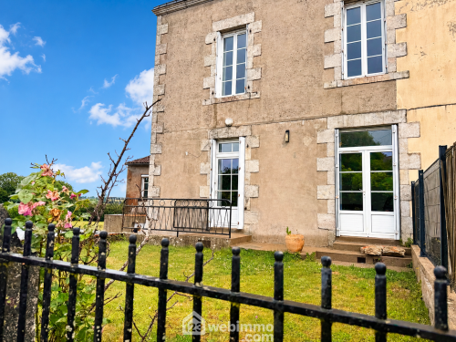 Maison de village 126 m² Sèvremont 85700