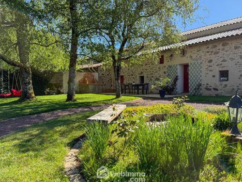 Maison de village 156 m² Saint-Mesmin 85700