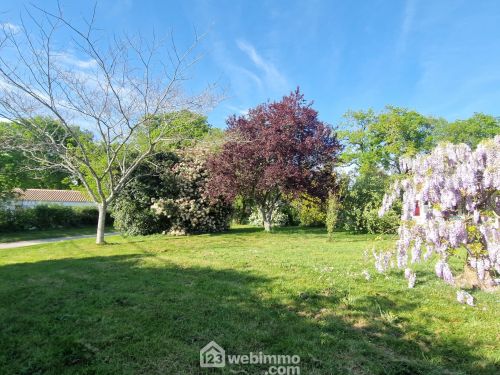 Terrain à bâtir 583 m² Beaulieu-Sous-la-Roche 85190