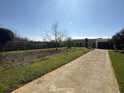 Longère 168.65 m² Massognes 86170