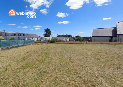 Terrain constructible 699 m² Plouaret 22420